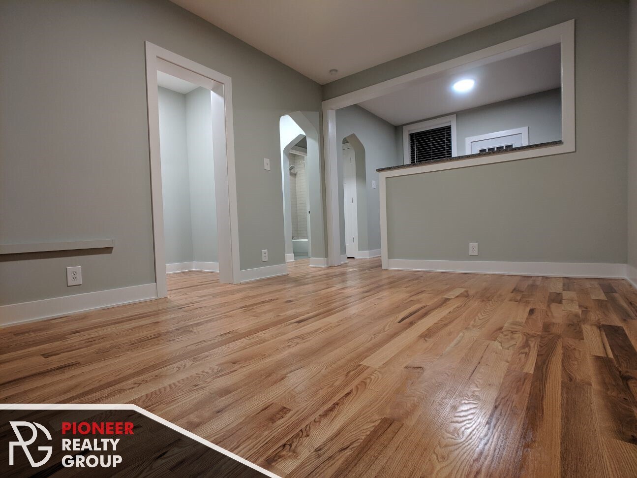 Building Photo - 4409 N Wolcott Ave