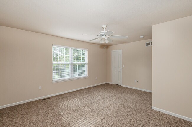 Building Photo - 307 Burnside Dr