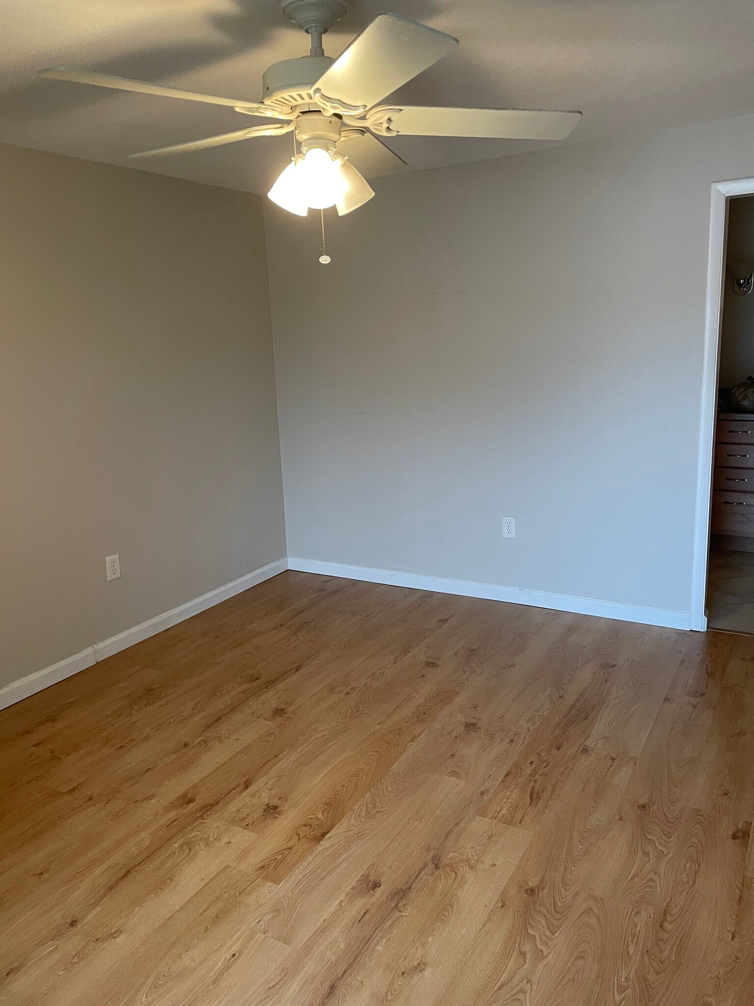 Building Photo - 516 Orange Dr