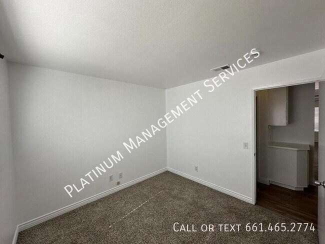 Building Photo - 45712 St Andrews St