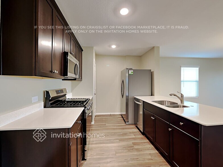 Building Photo - 14408 Cloudview Way