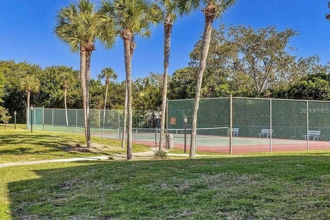 Building Photo - 1650 Stickney Point Rd