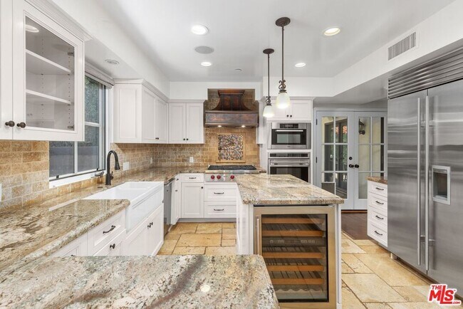 Building Photo - 1024 25th St