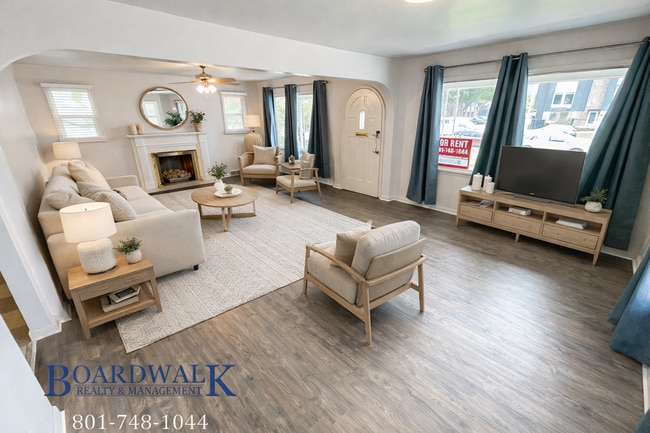 Building Photo - 1748 S Main St