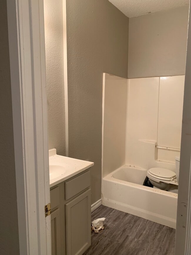 Building Photo - 1200 Whetstone St