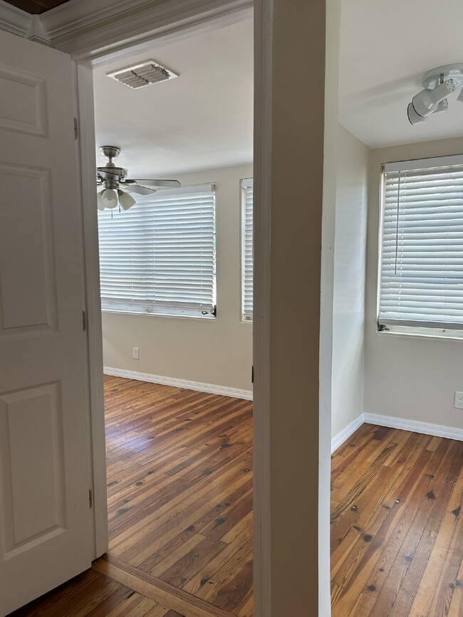 Building Photo - Fall in love with this beautifully maintained 3BR/2BA home!