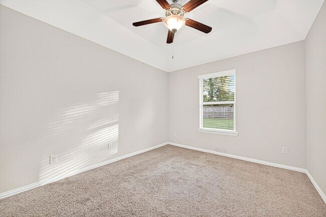 Building Photo - Monarch Crossing, Sienna, TX 77459 - 3 BR 2 BA single-family home