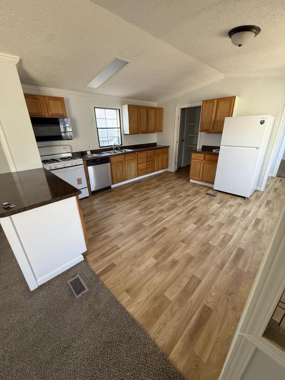 Building Photo - 409 Peachtree St