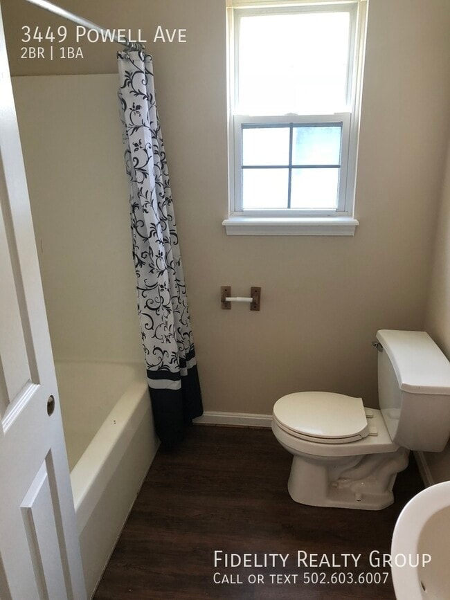 Building Photo - 3449 Powell Ave