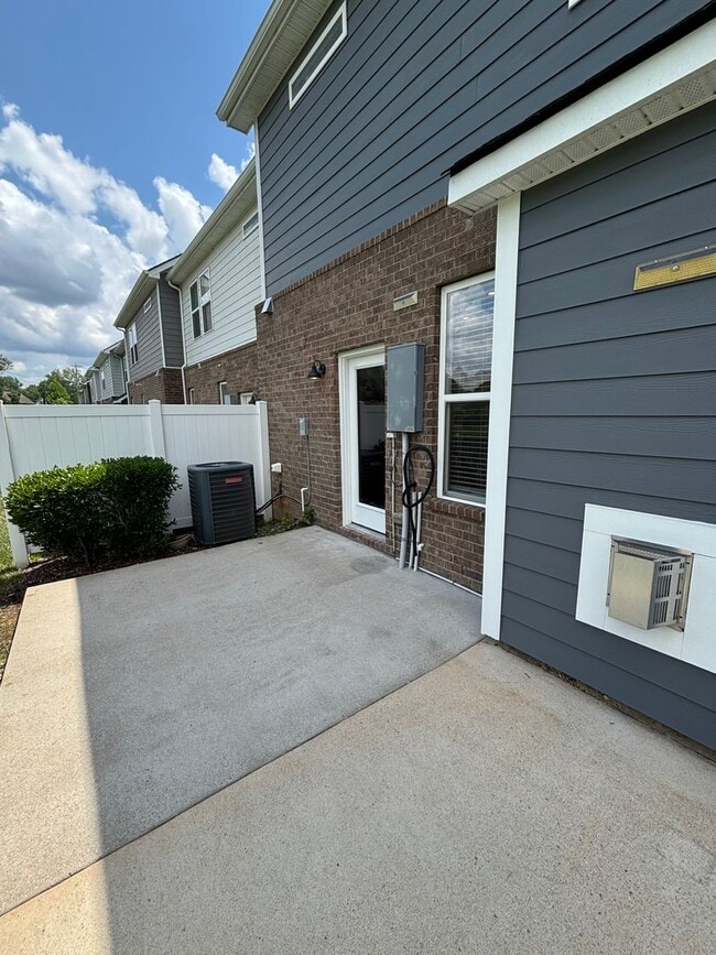 Building Photo - 3240 Brookberry Ln