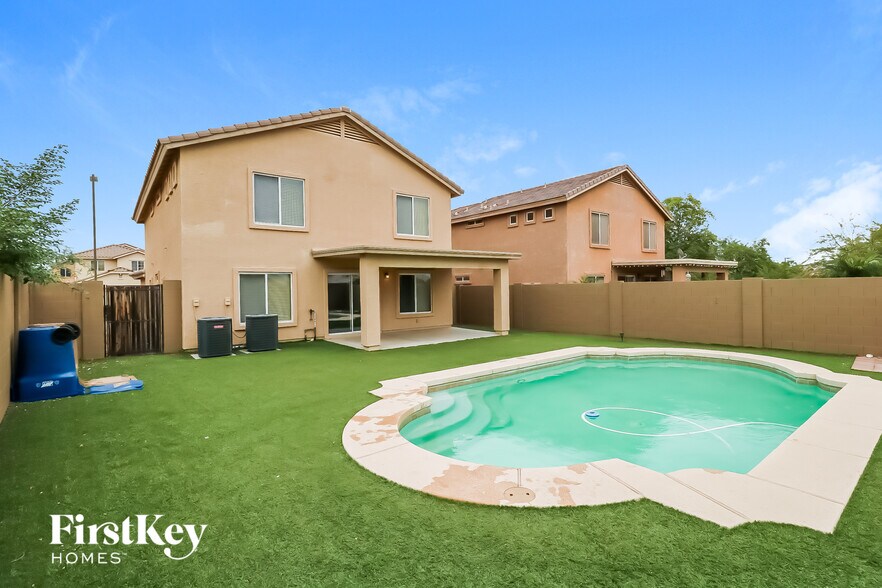 Building Photo - 22395 W Solano Dr