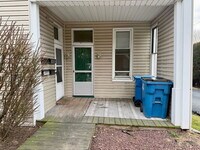 Building Photo - 154 E Main St