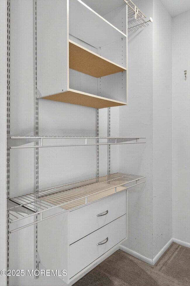 Building Photo - 14 Carol Ct