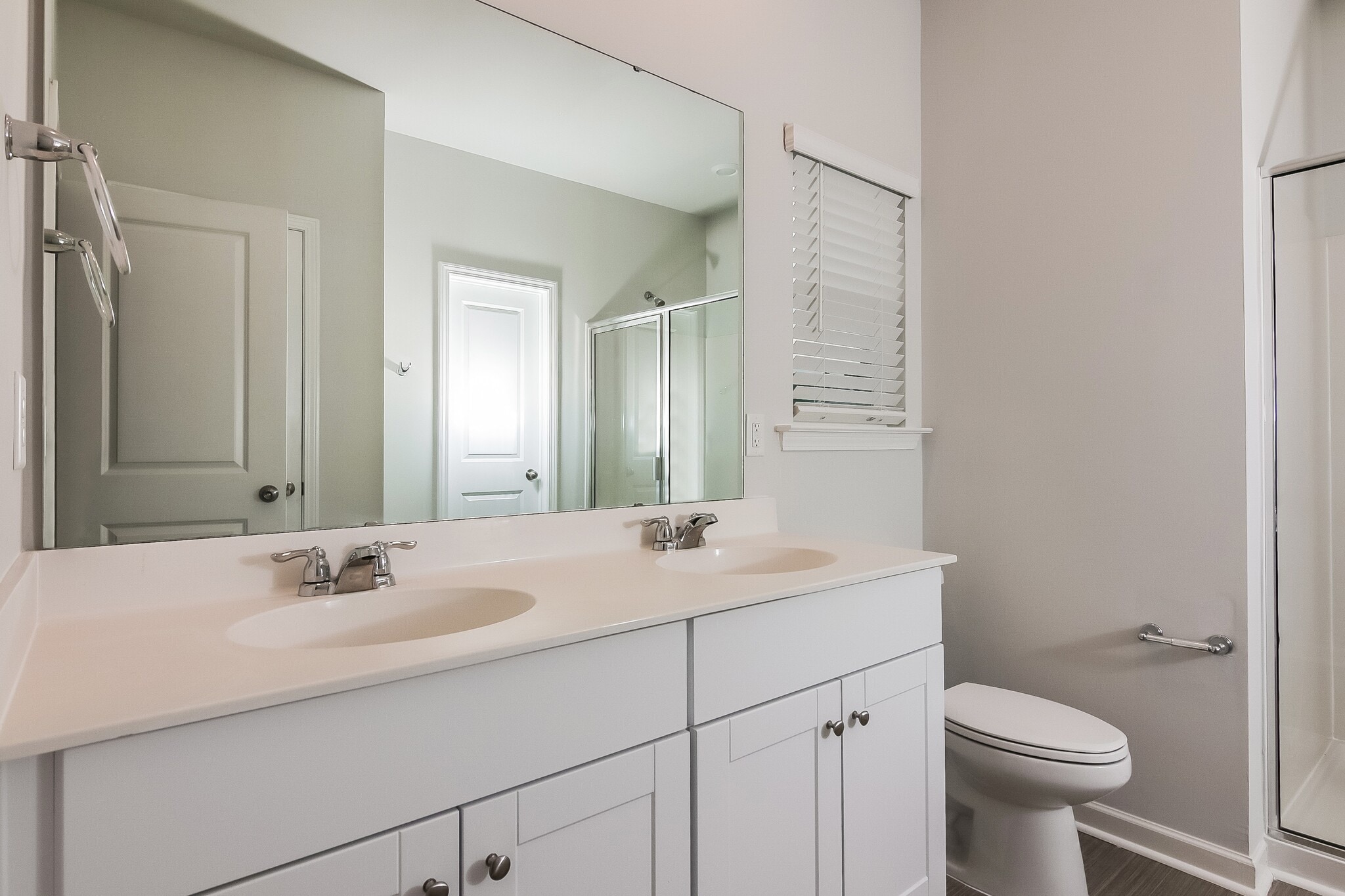 Building Photo - 476 Craigflower Ct