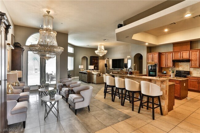 Building Photo - 6715 Arville St