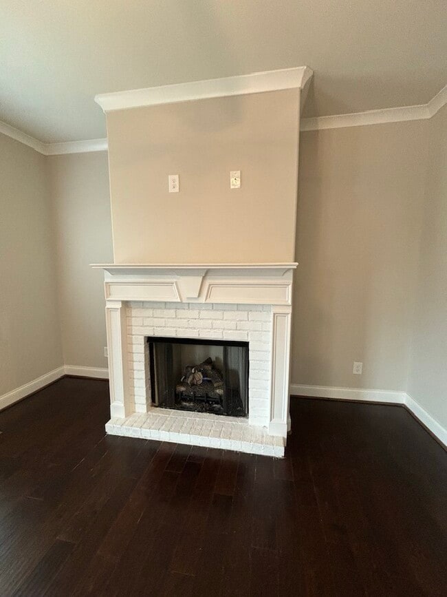 Building Photo - 4234 Lenox Dr