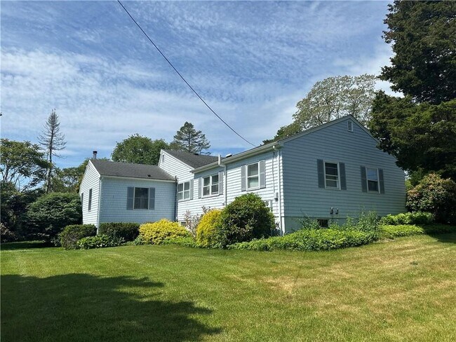 Building Photo - 41 Woodland Dr