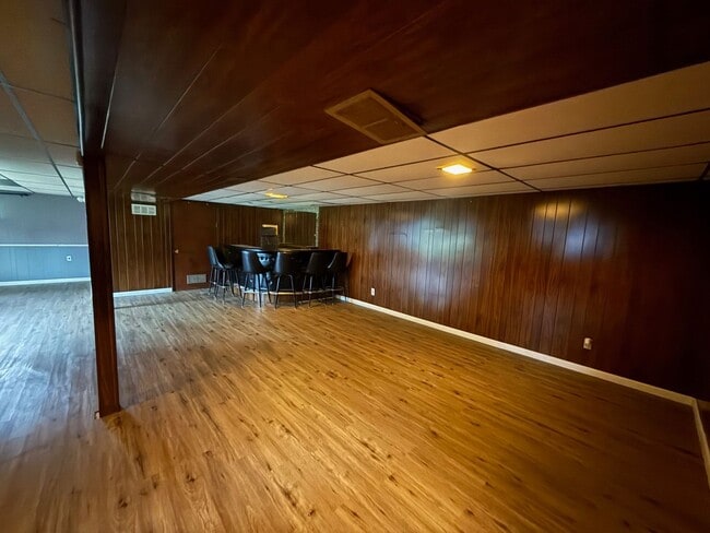 Building Photo - Conveniently located in the heart of Arnold!