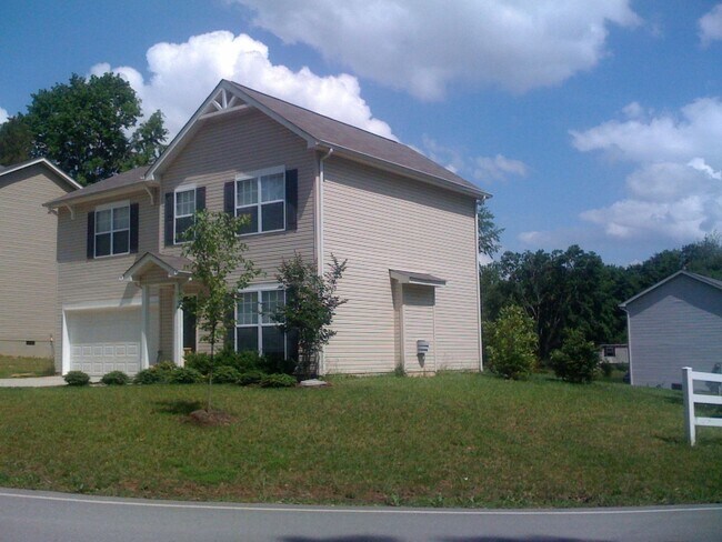Building Photo - 3BR/ 2.5BA in Karns