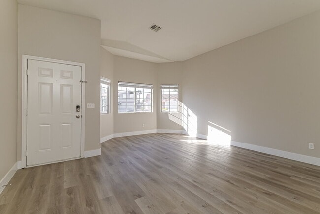 Building Photo - 5238 Olive Dale Ct