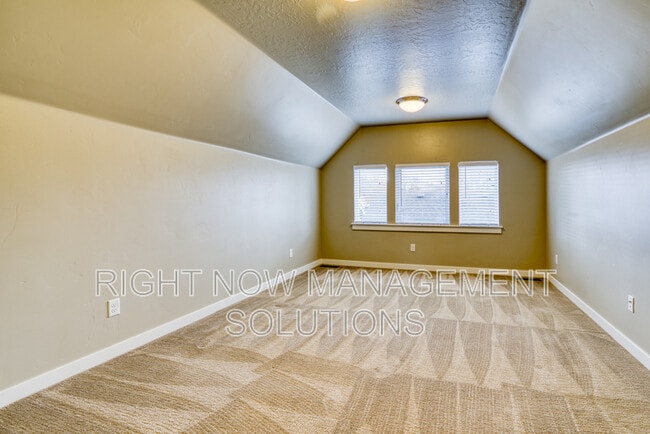 Building Photo - 1818 S Grant Ave