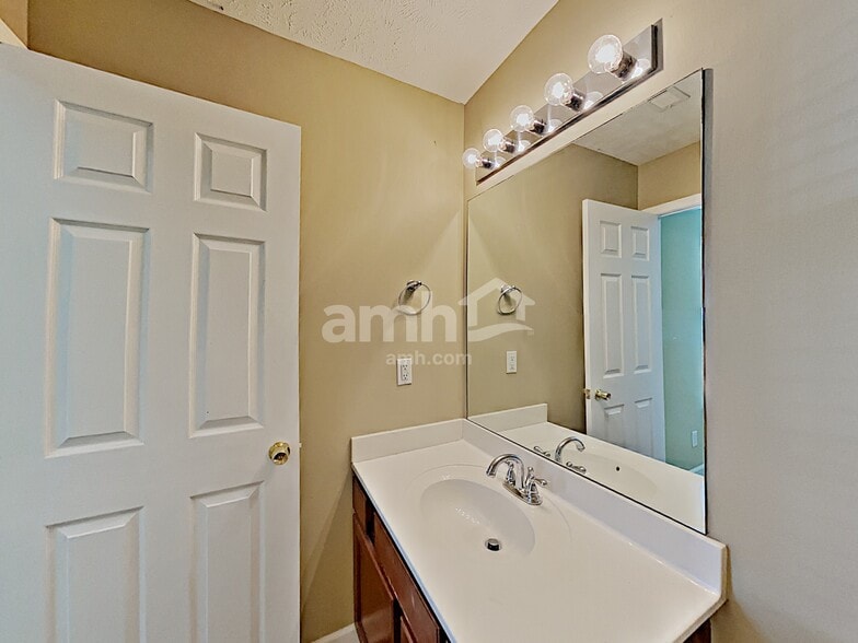 Building Photo - 141 Sundance Way