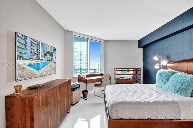 Building Photo - 325 S Biscayne Blvd