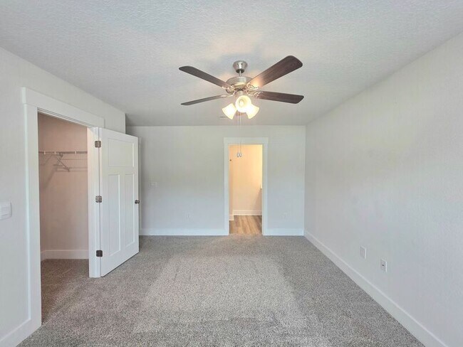 Building Photo - 8486 Bluejack Dr