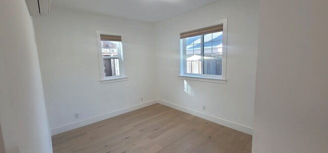 Building Photo - Modern Comfort: Beautiful Two-Bedroom ADU ...
