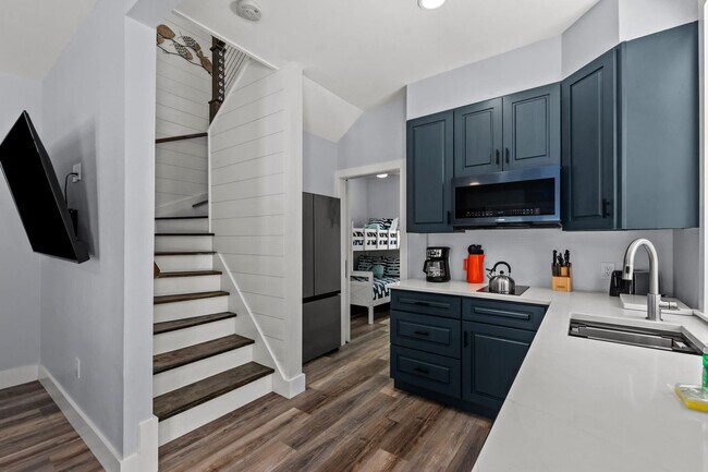 Building Photo - 95 Cobia St