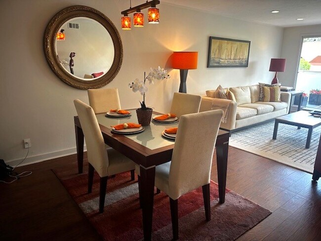 Building Photo - Fully Furnished Greenbrae Condo on Corte M...