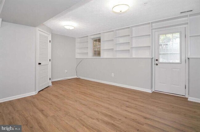 Building Photo - 8534 Pine Meadows Dr