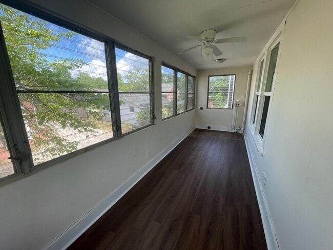 Building Photo - Earlewood Park - Convenient to Downtown and Interstates