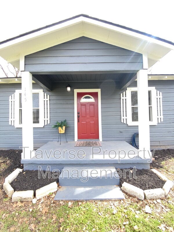 Building Photo - 145 Gordon Dr