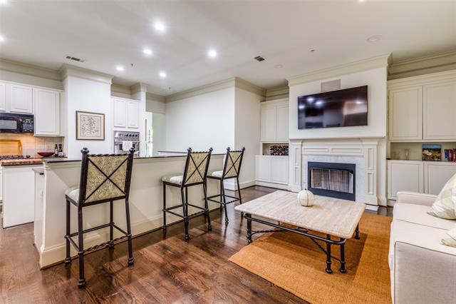 Building Photo - 3535 Gillespie St