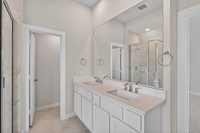 Building Photo - 304 Fields Ln