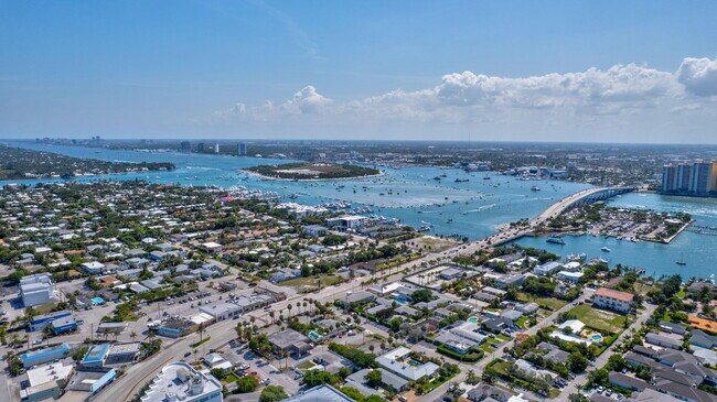 Building Photo - 2800 N Ocean Dr