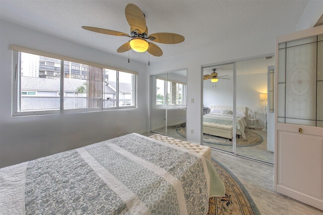 Building Photo - 4949 N Hwy A1A