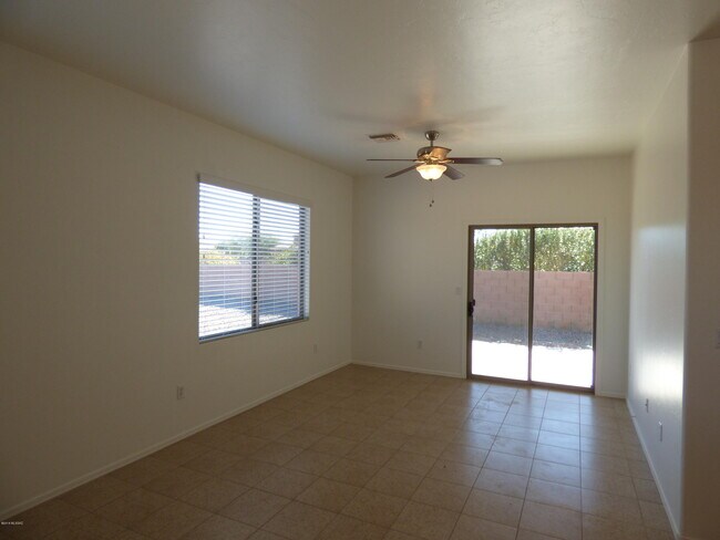 Building Photo - 13004 N Lea Maw Dr