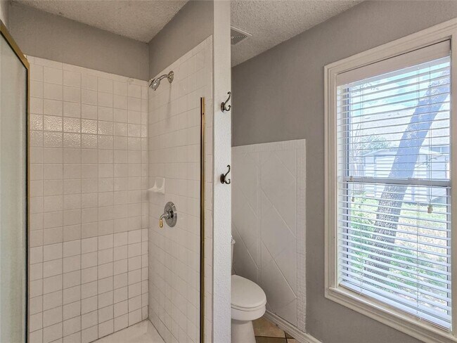 Building Photo - 1318 Chalk Ln