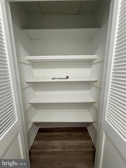 Building Photo - 50 US-130