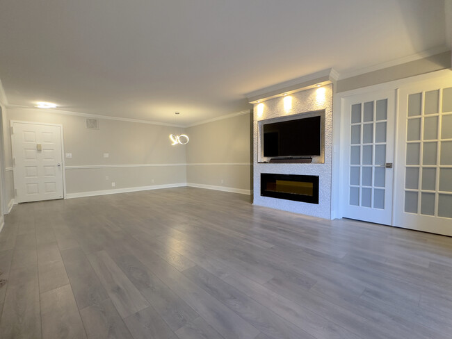 Living/Dining Room - 8360 Greensboro Dr