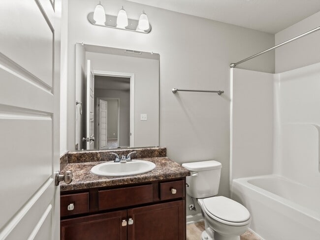 Building Photo - 208 Sedgewick Dr