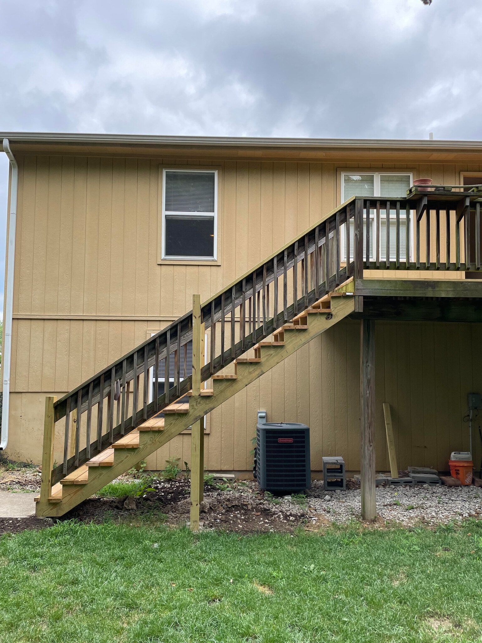 Building Photo - 710 NW Scenic Ln