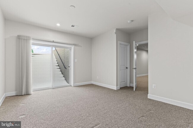 Building Photo - 12600 Coventry Mnr Wy