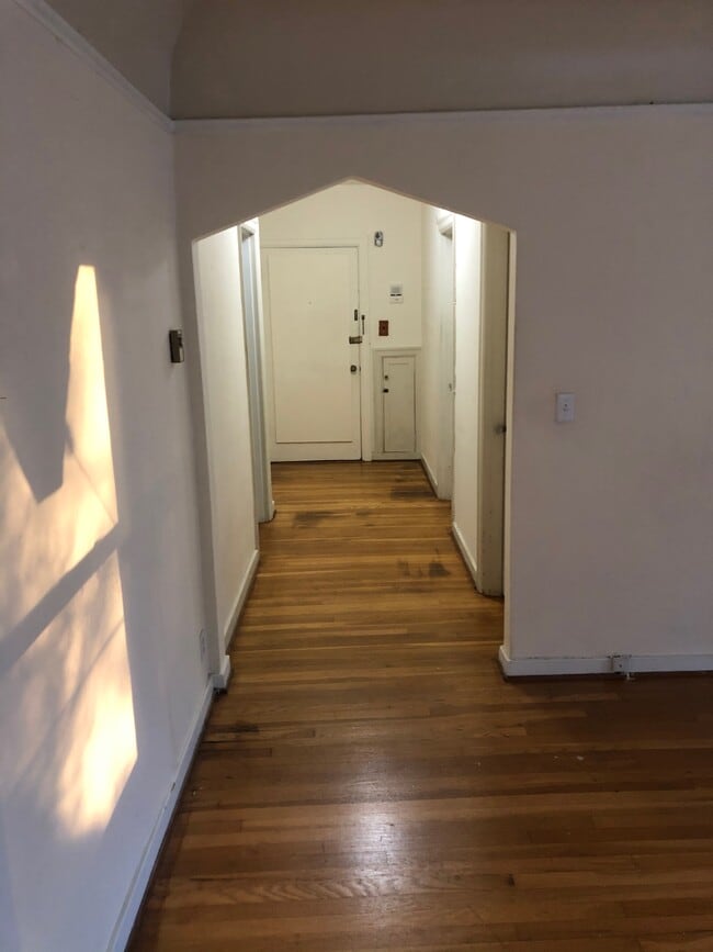 Building Photo - Amherst