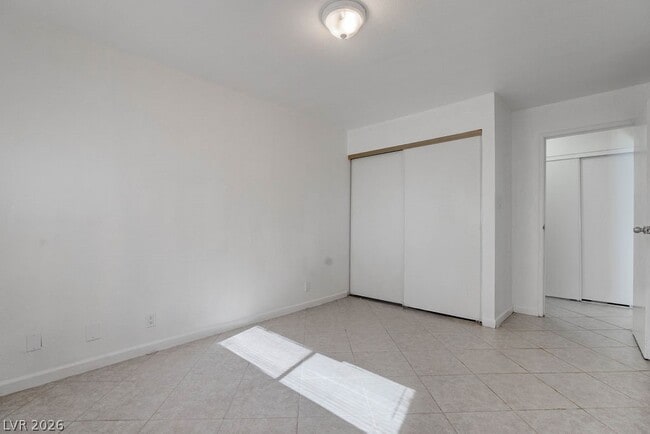 Building Photo - 5396 S Swenson St