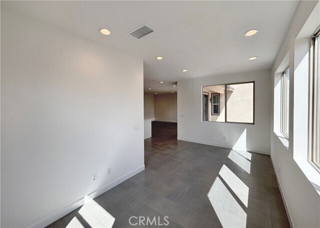 Building Photo - 35956 Randall Ln