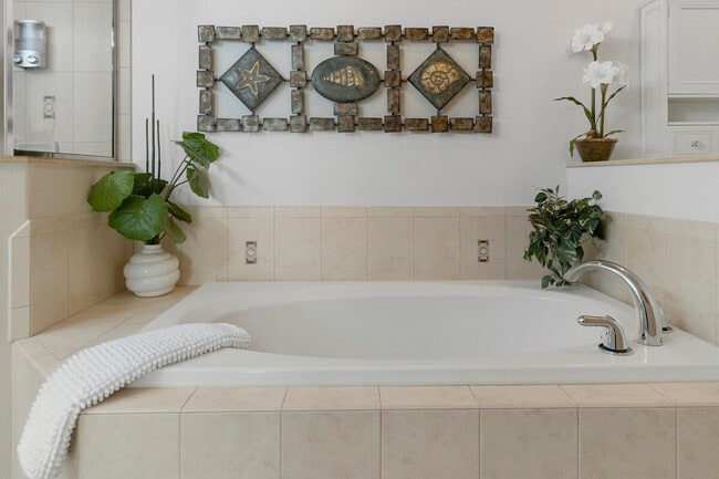 Building Photo - 4845 S Tromp Lp