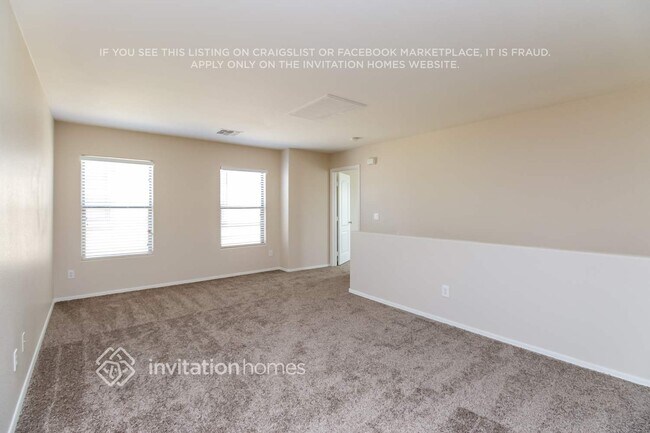 Building Photo - 7811 S 63rd Dr